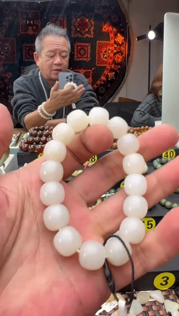 未镶嵌手串和田玉黑山料老型珠手串卡12X13