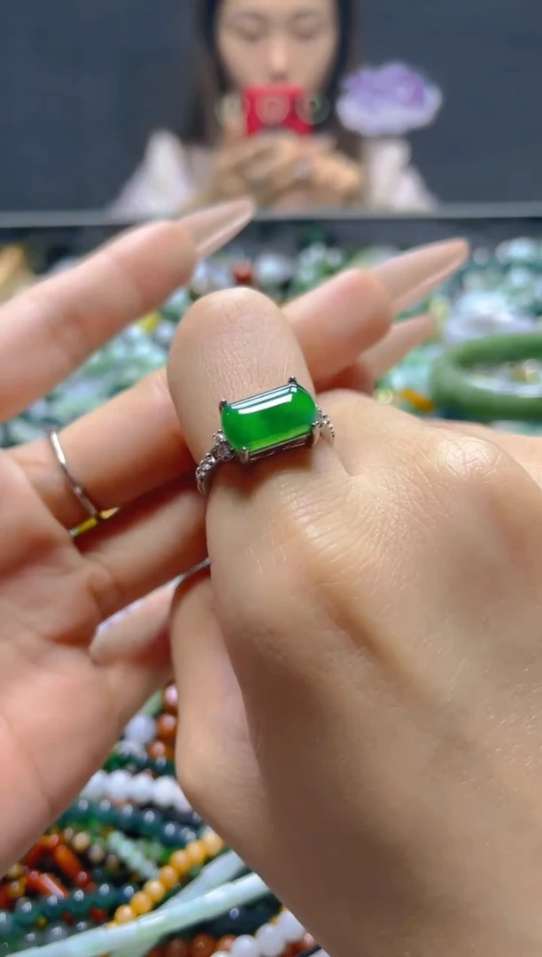 颈饰未镶嵌翡翠/Q/翡翠A货，一件也是批发价