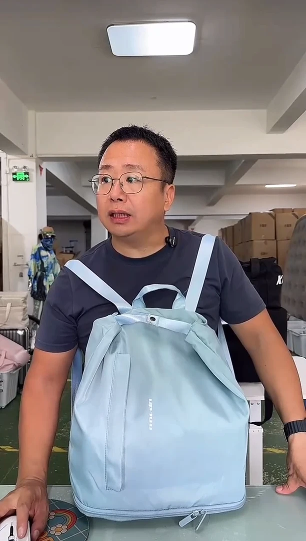 尼龙干湿背包，大容量发1只16元