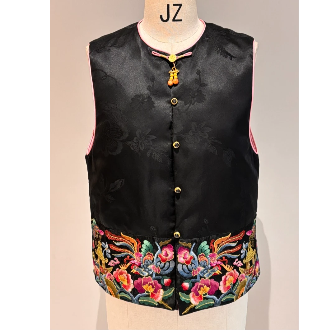 仫赐【福星】新中式刺绣马甲上衣2024新款轻国风羽绒马夹LYFMJ1523