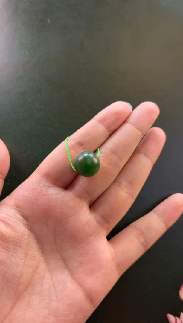 颈饰未镶嵌和田玉吊坠