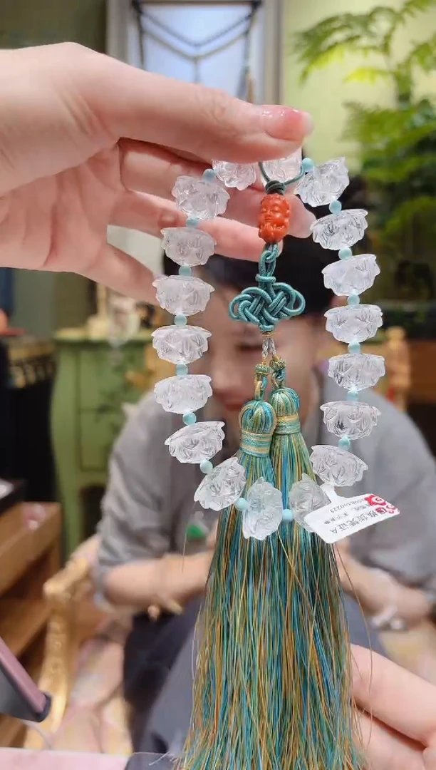【闪购商品】水晶手串未镶嵌彩流苏白水晶莲花车挂