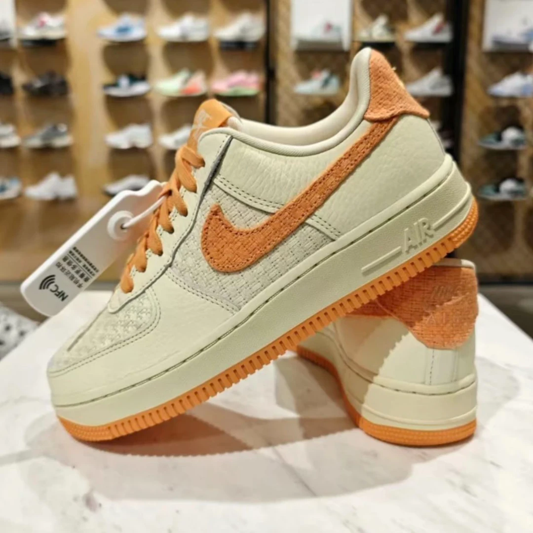 【滔搏联动】耐克女子AIR FORCE1 '07空军一号低帮板鞋IB7944-113