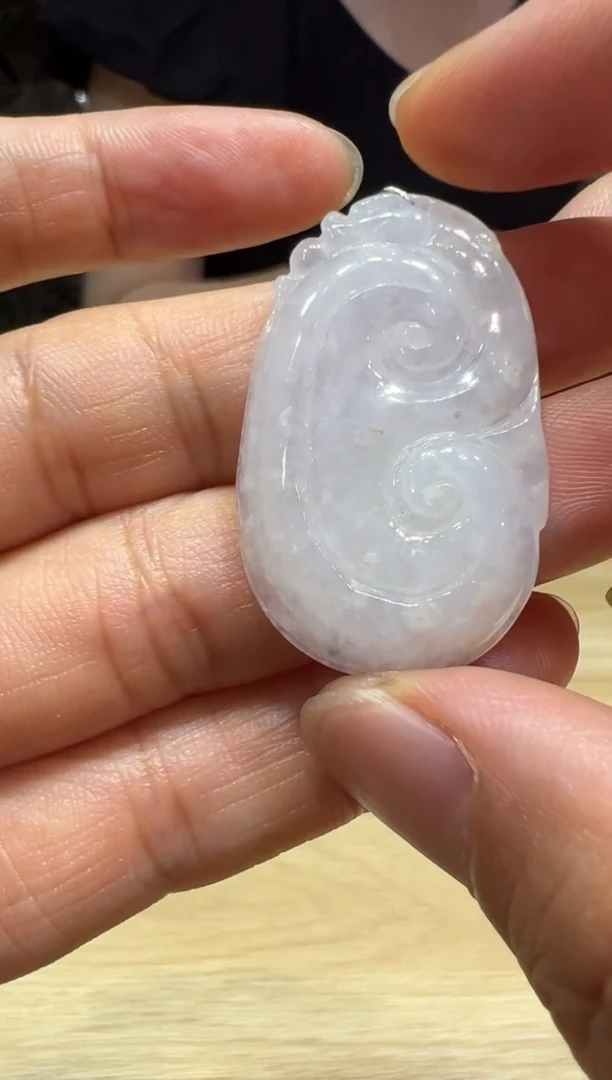 翡翠未镶嵌颈饰吊坠