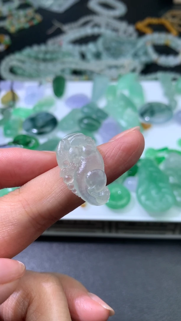 未镶嵌定制翡翠毛货