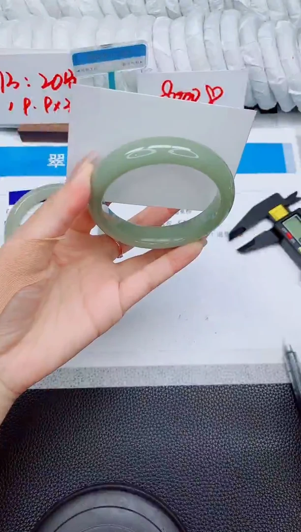 石英质玉手镯未镶嵌89-60.7