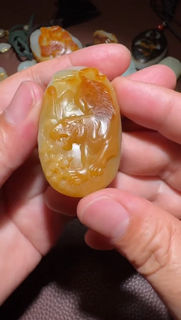 和田玉未镶嵌把件和田玉