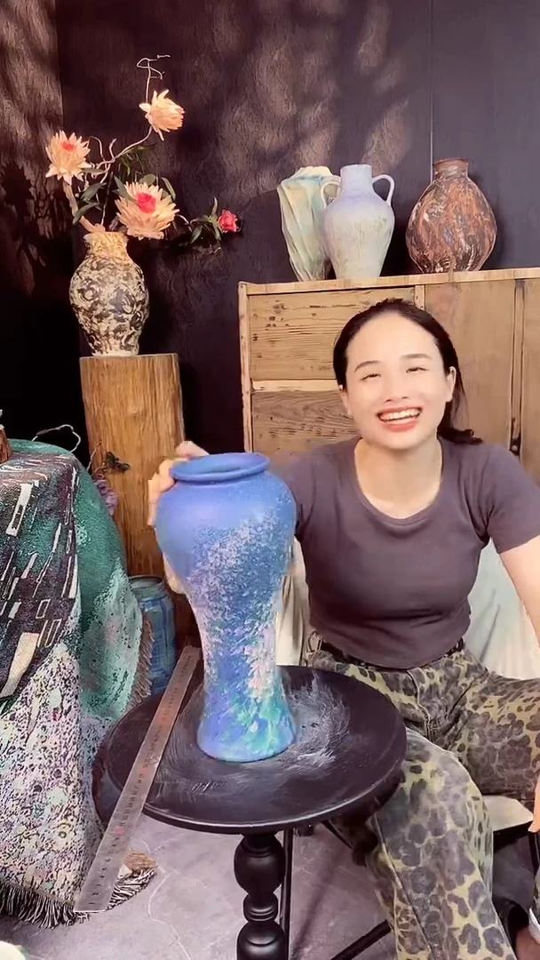 摆件景德镇高温陶瓷花器（口径10*高度32）