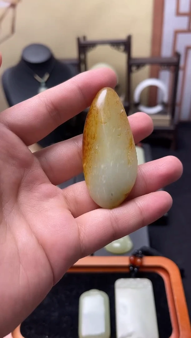 玉新疆料手把件68*30
