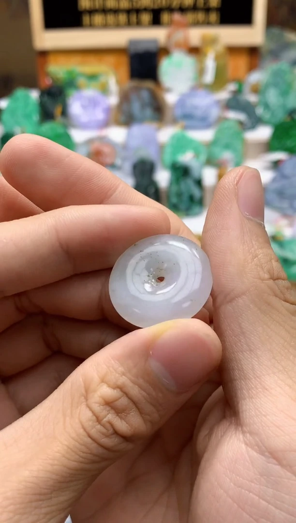颈饰未镶嵌翡翠天然A货翡翠
