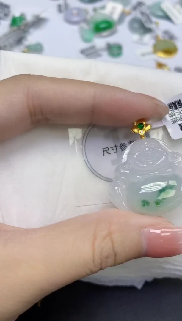 颈饰18K金镶嵌翡翠天然缅甸翡翠A货多样性发一件