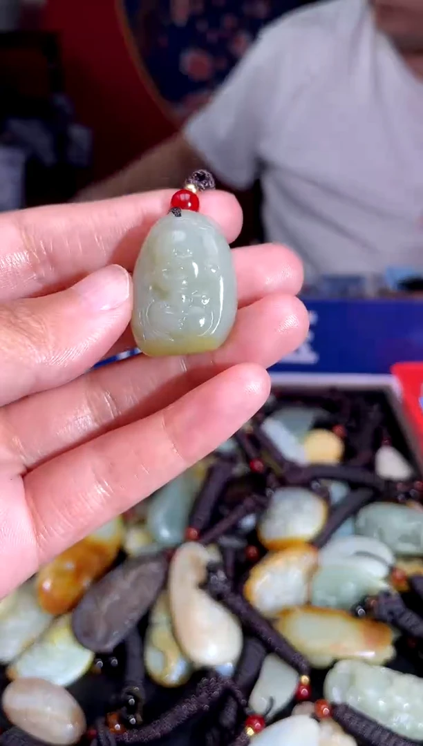 和田玉未镶嵌挂件1