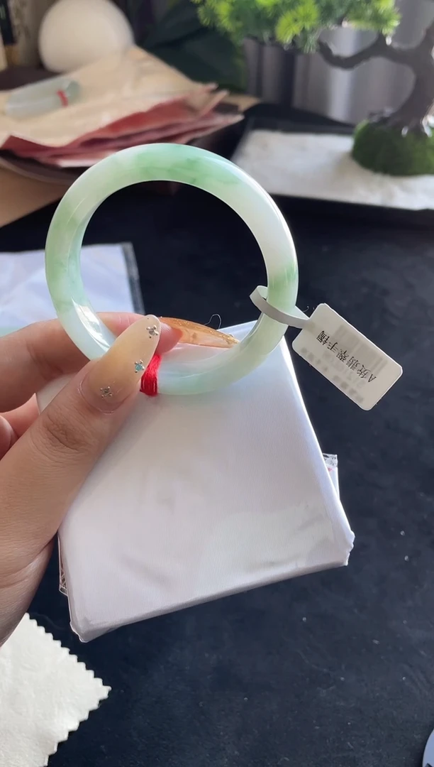 未镶嵌手镯翡翠三天鉴赏期
