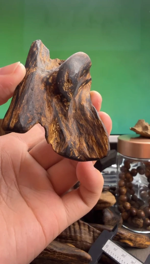 沉香手把件达拉干多样性发一