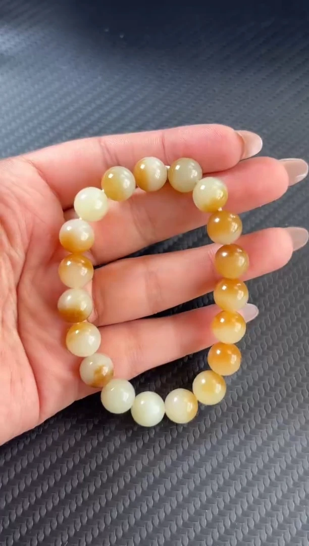 手串未镶嵌和田玉若羌微色差卡10