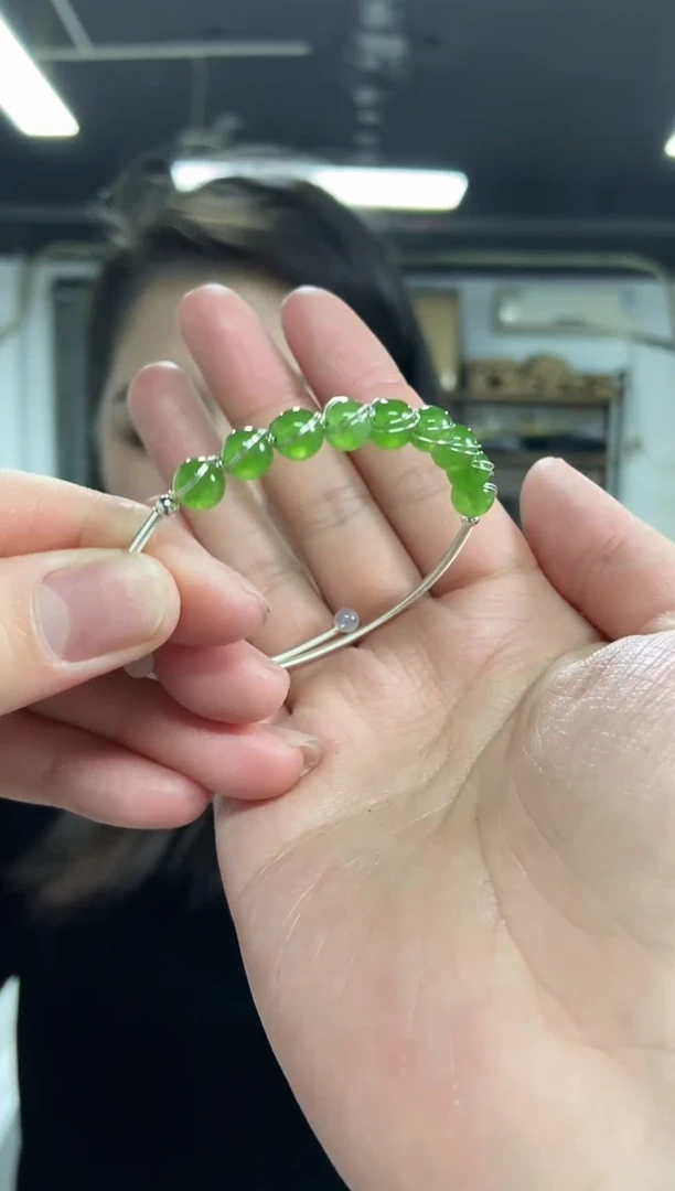 【闪购商品】和田玉手镯未镶嵌多样性发其一颜色微差