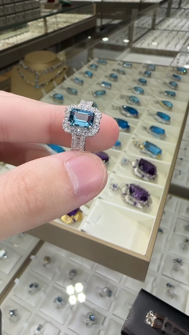 银S925镶嵌戒指托帕石9*7mm伦敦蓝戒指