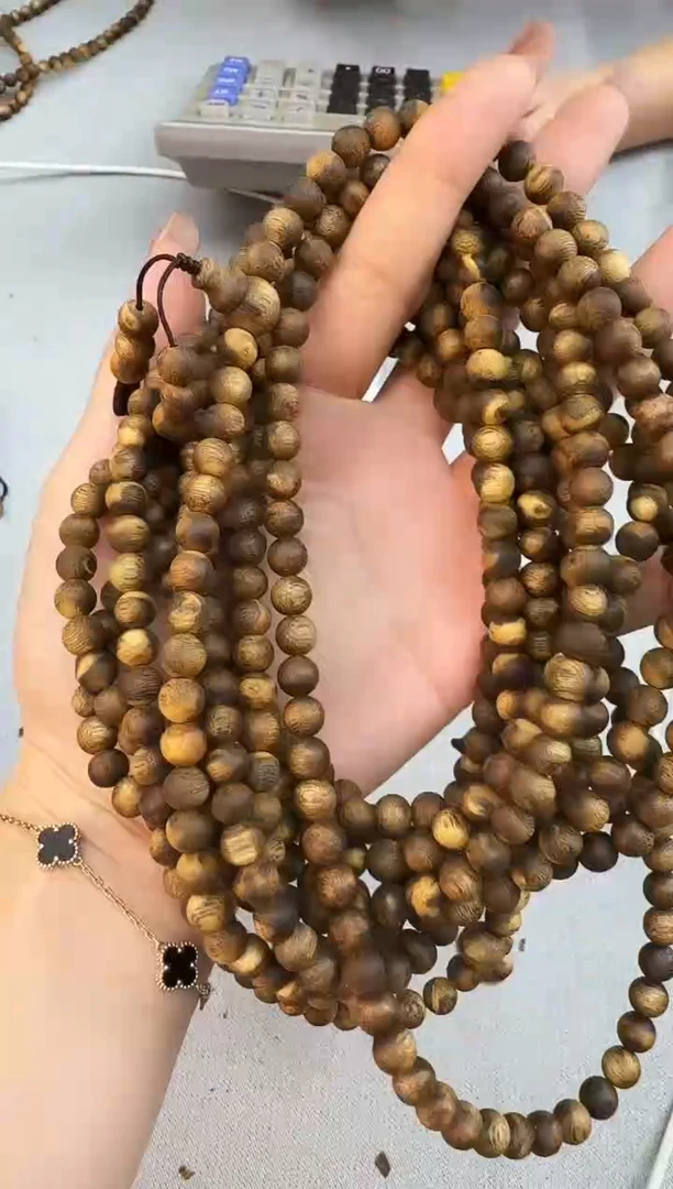 沉香手串07白奇虫漏圆珠多圈多样性发一