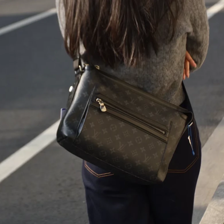 95新 LouisVuitton/路易威登 奥德赛黑武士老花单肩包-R40