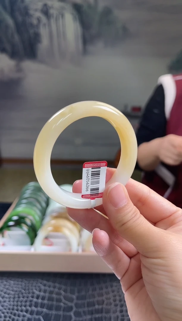 未镶嵌手镯和田玉50+圈口6366