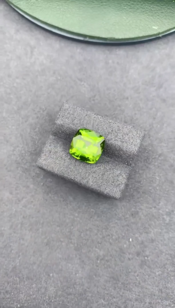【闪购商品】橄榄石裸石未镶嵌5ct  橄榄石