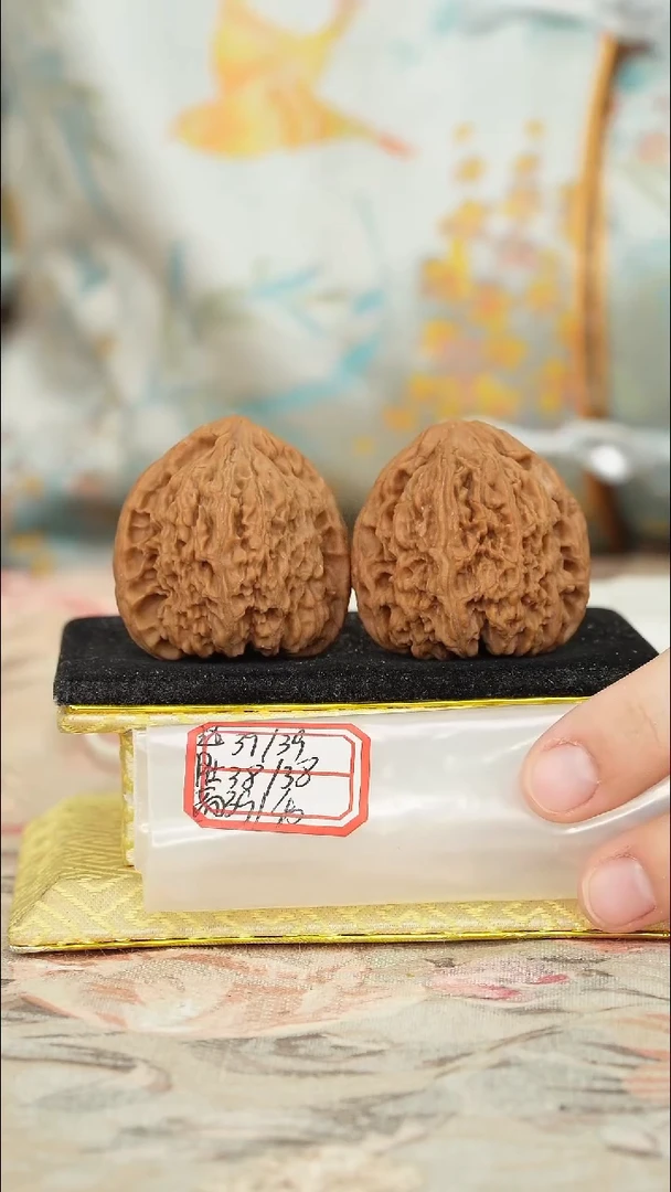 【闪购商品】文玩核桃把件原产地南将石有修