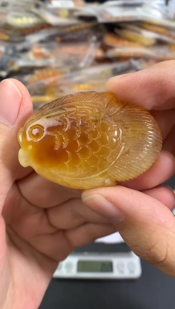 蜜蜡未镶嵌珠宝奇石1