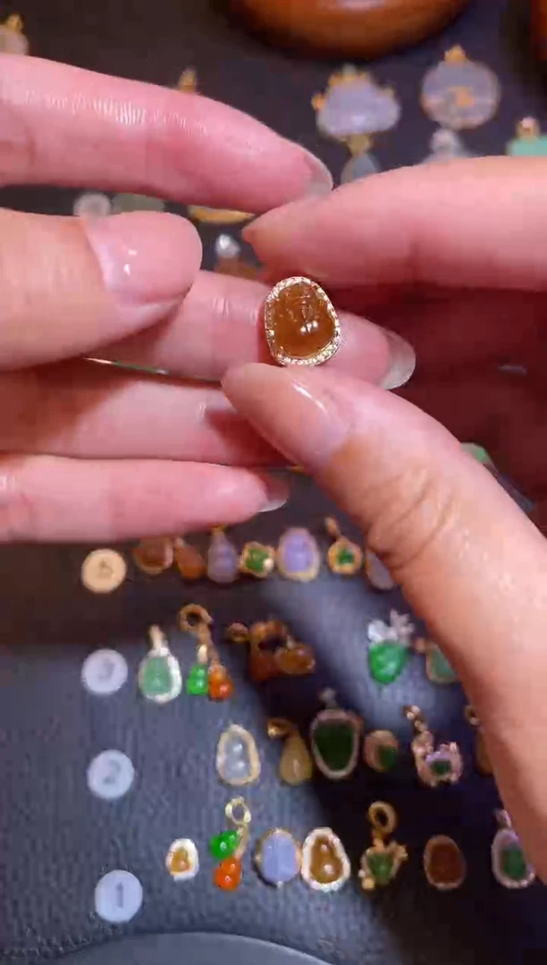 颈饰银S925镶嵌翡翠a货翡翠