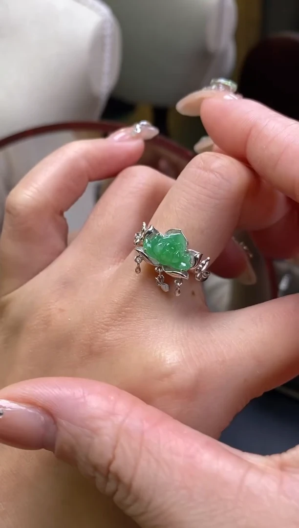 颈饰银S925镶嵌翡翠净货18001