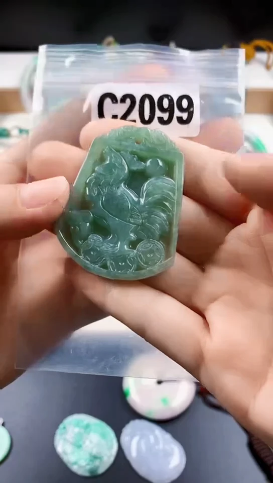 颈饰未镶嵌翡翠天然翡翠吊坠挂件