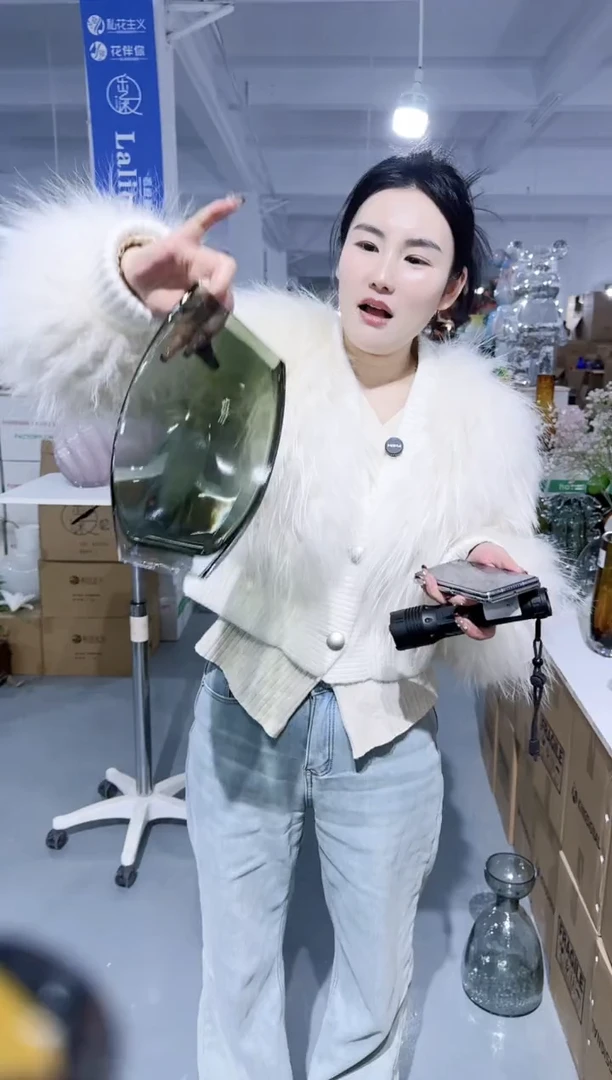 【闪购商品】无铅玻璃UU外贸花瓶微瑕-EG3H