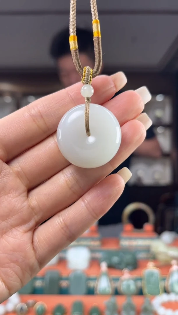 颈饰未镶嵌和田玉佩佩30mm左右