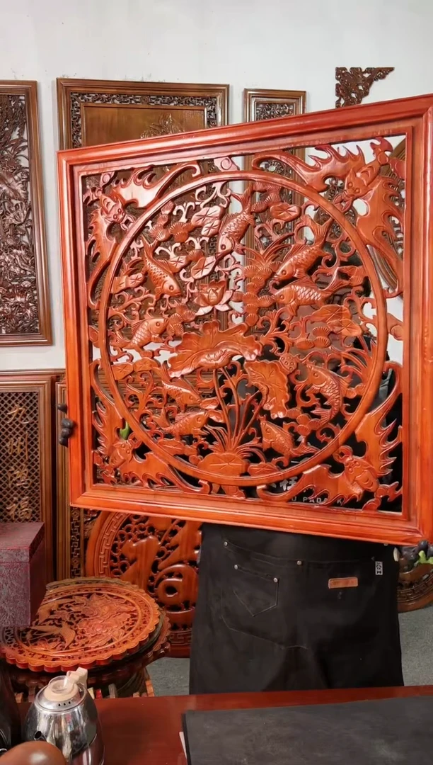 【闪购商品】香樟木木雕80公分  九鱼图