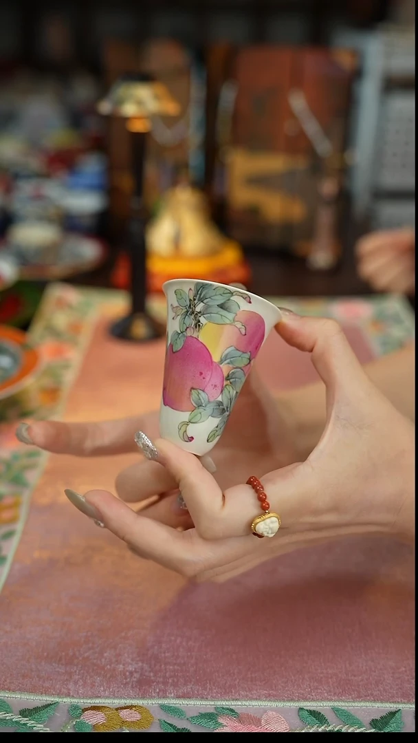 婷婷说瓷推荐景德镇手工手绘桃子闻香杯