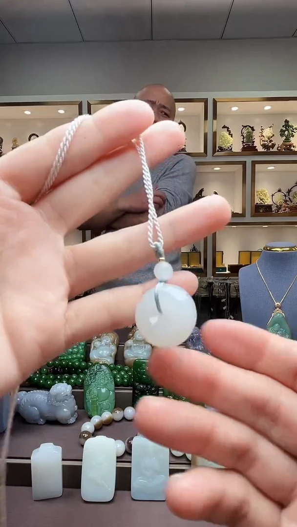 【闪购商品】和田玉颈饰未镶嵌苏