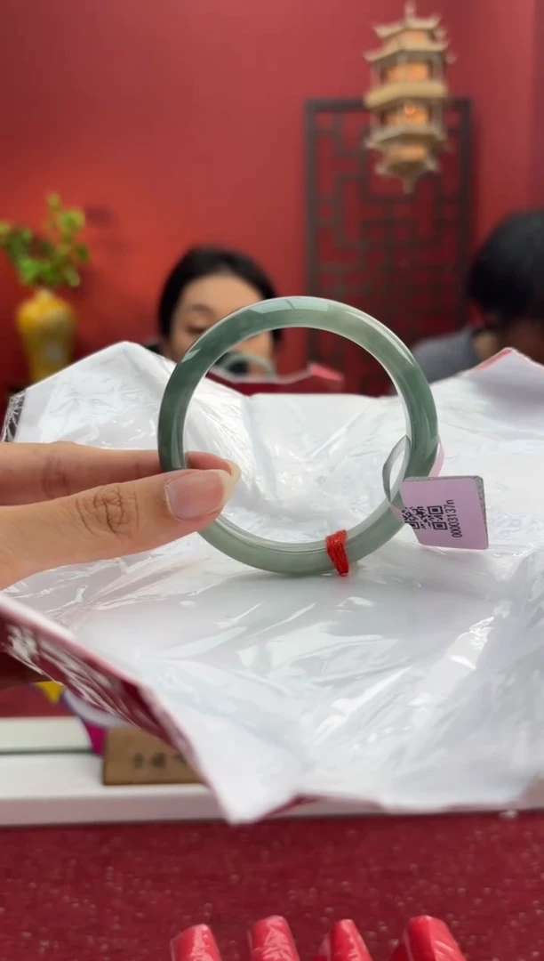 未镶嵌手镯翡翠翡翠手镯2