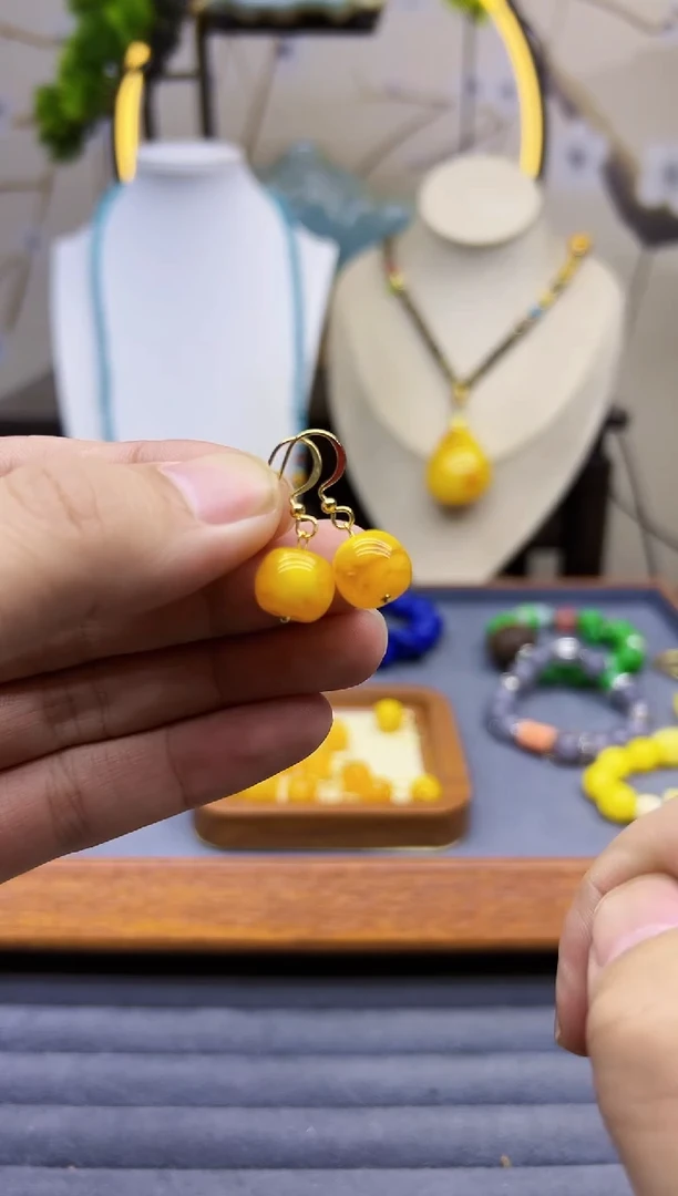 【闪购商品】蜜蜡耳饰14K金镶嵌E01