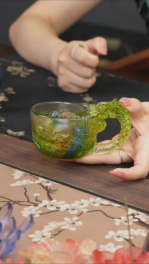 手工艺品琉璃绿色龙杯