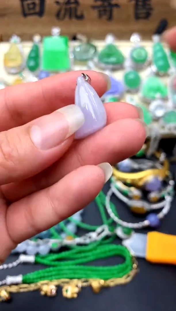 【闪购商品】翡翠颈饰18K金镶嵌130-中国好珍宝