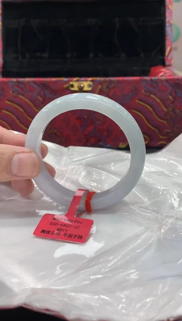 未镶嵌手镯翡翠翡翠手镯