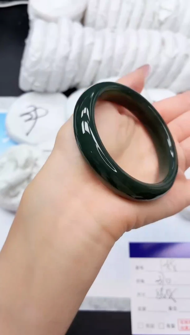 和田玉手镯未镶嵌10K58-56