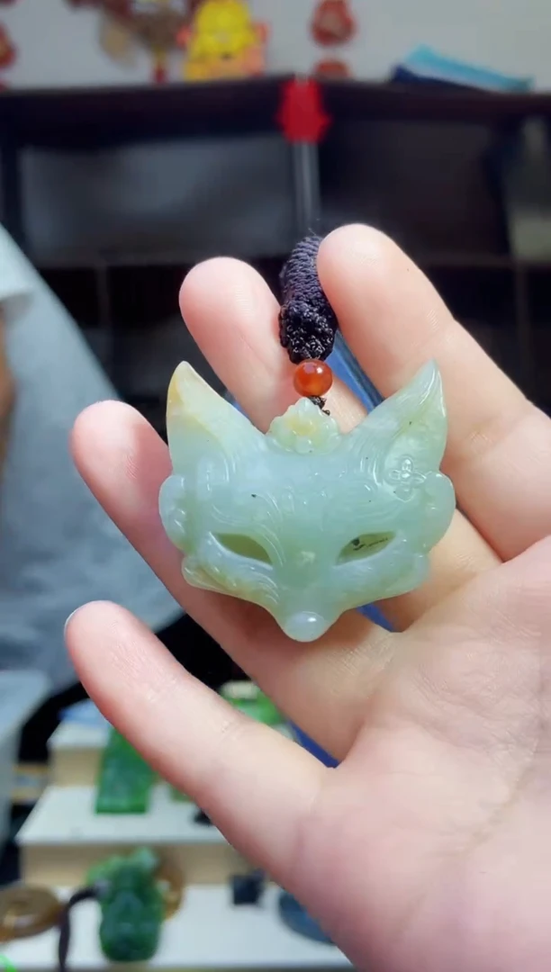 和田玉未镶嵌颈饰1