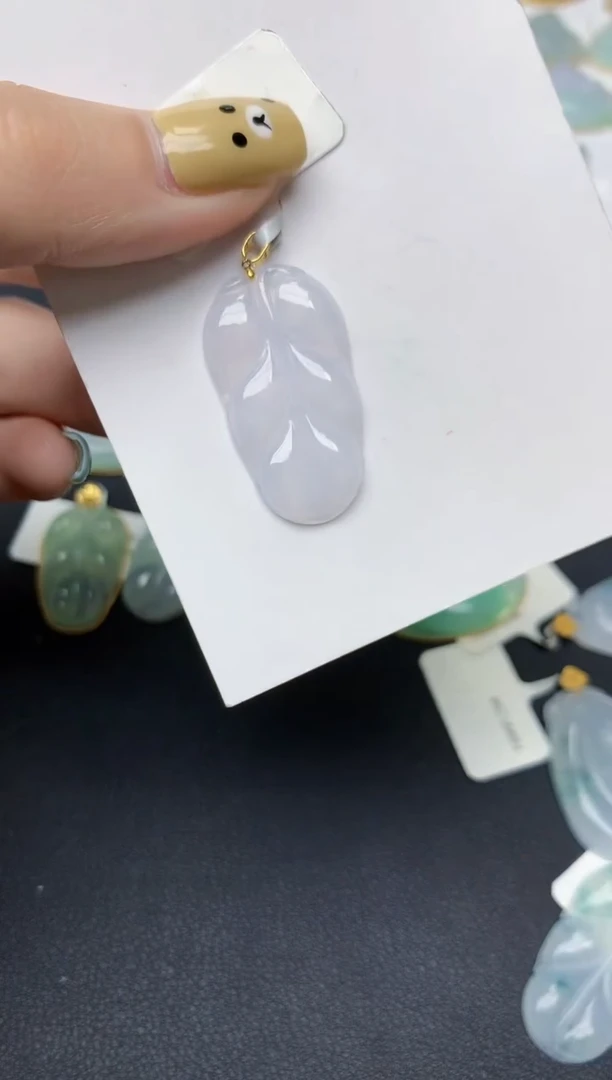 翡翠18K金镶嵌颈饰天然翡翠A货