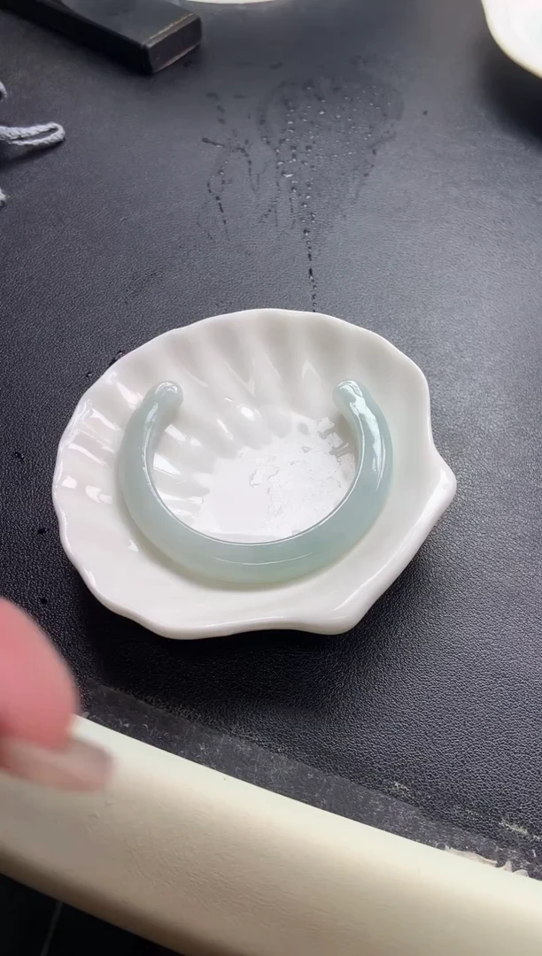 【闪购商品】定制翡翠半镯未镶嵌半镯「定制不退不换」