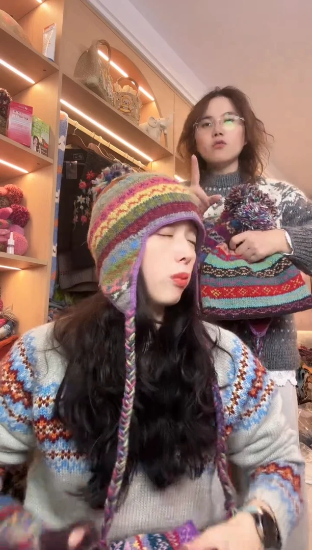 羊毛@**宝百羊毛辫子护耳帽A022