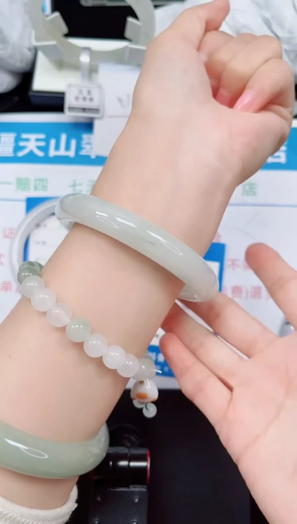 未镶嵌手镯石英质玉214-60/61