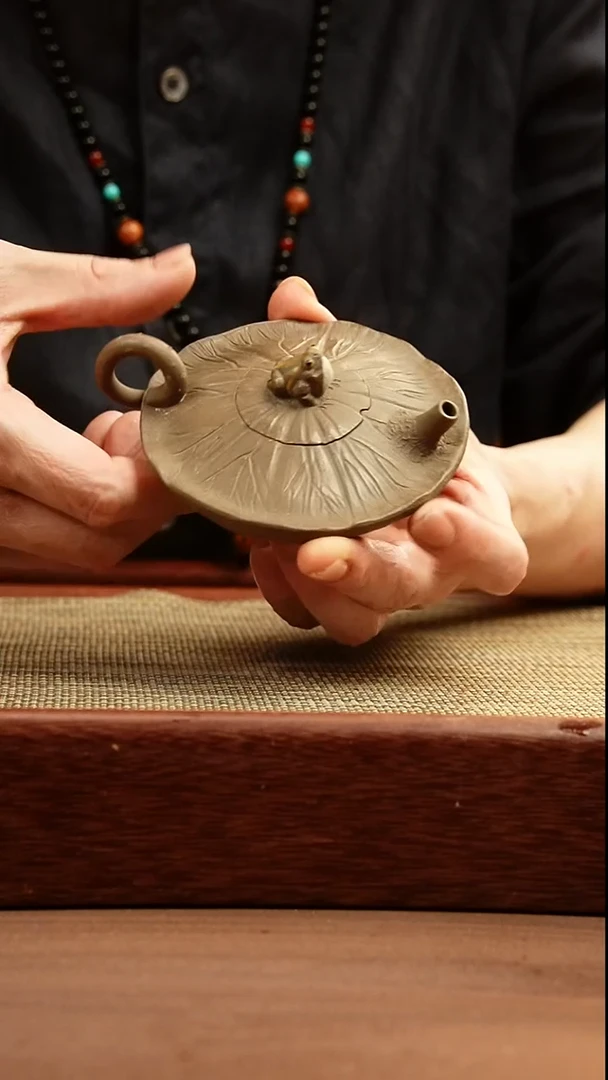 茶壶紫砂青灰段泥 青蛙壶 约50cc