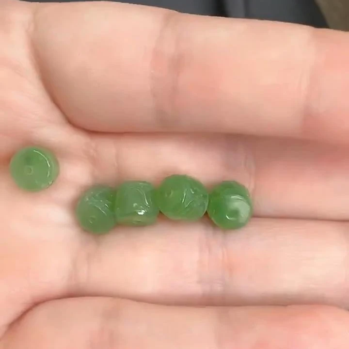 约7*6mm和田玉碧玉苹果绿回纹单珠路路通多样性发一