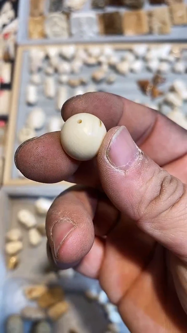 泥塑小把玩件摆件