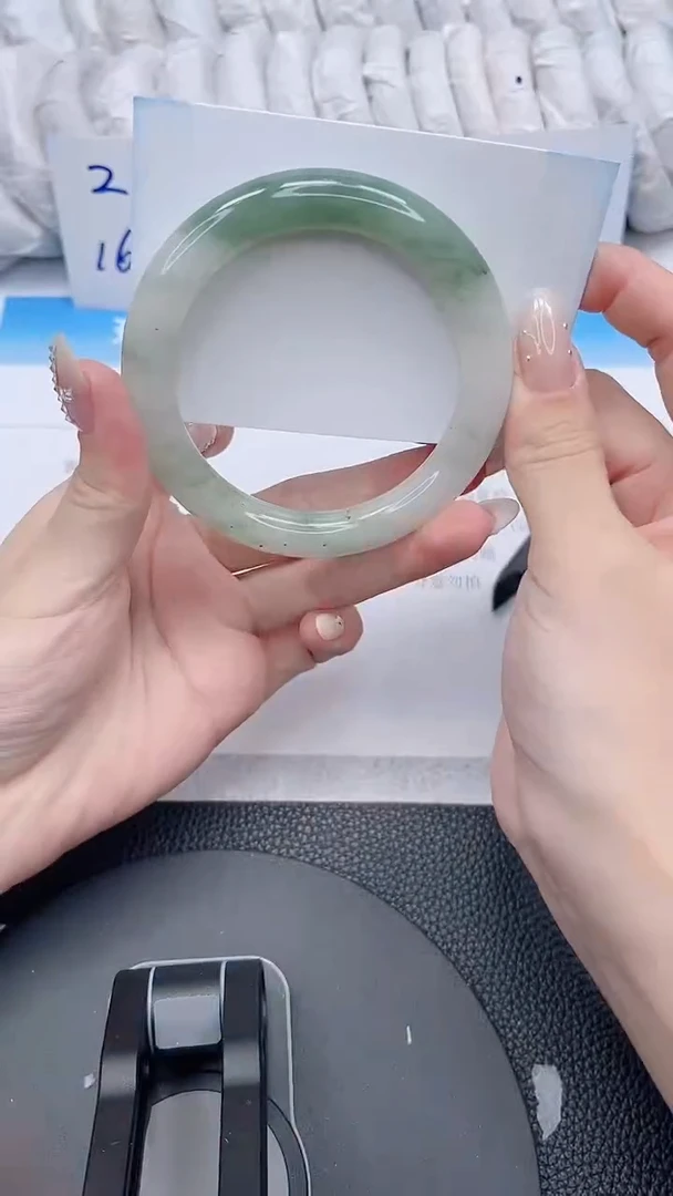 石英质玉手镯未镶嵌167-58.4